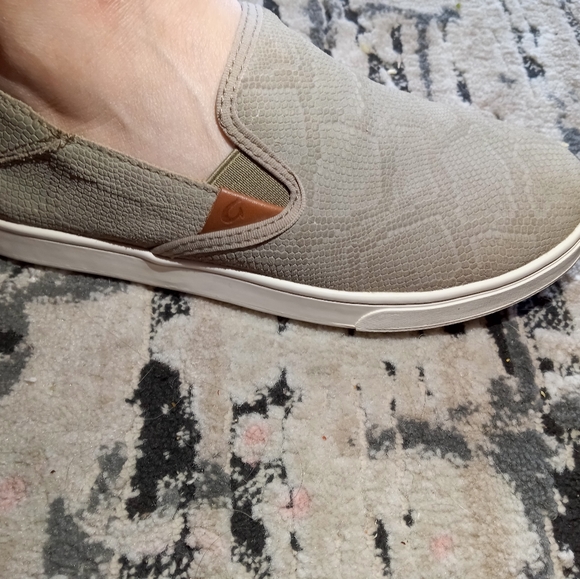 Olukai - Picture 2 of 10